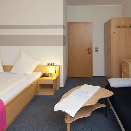 Hotel Garni Am Goetheplatz Bad Munster am Stein-Ebernburg Room photo