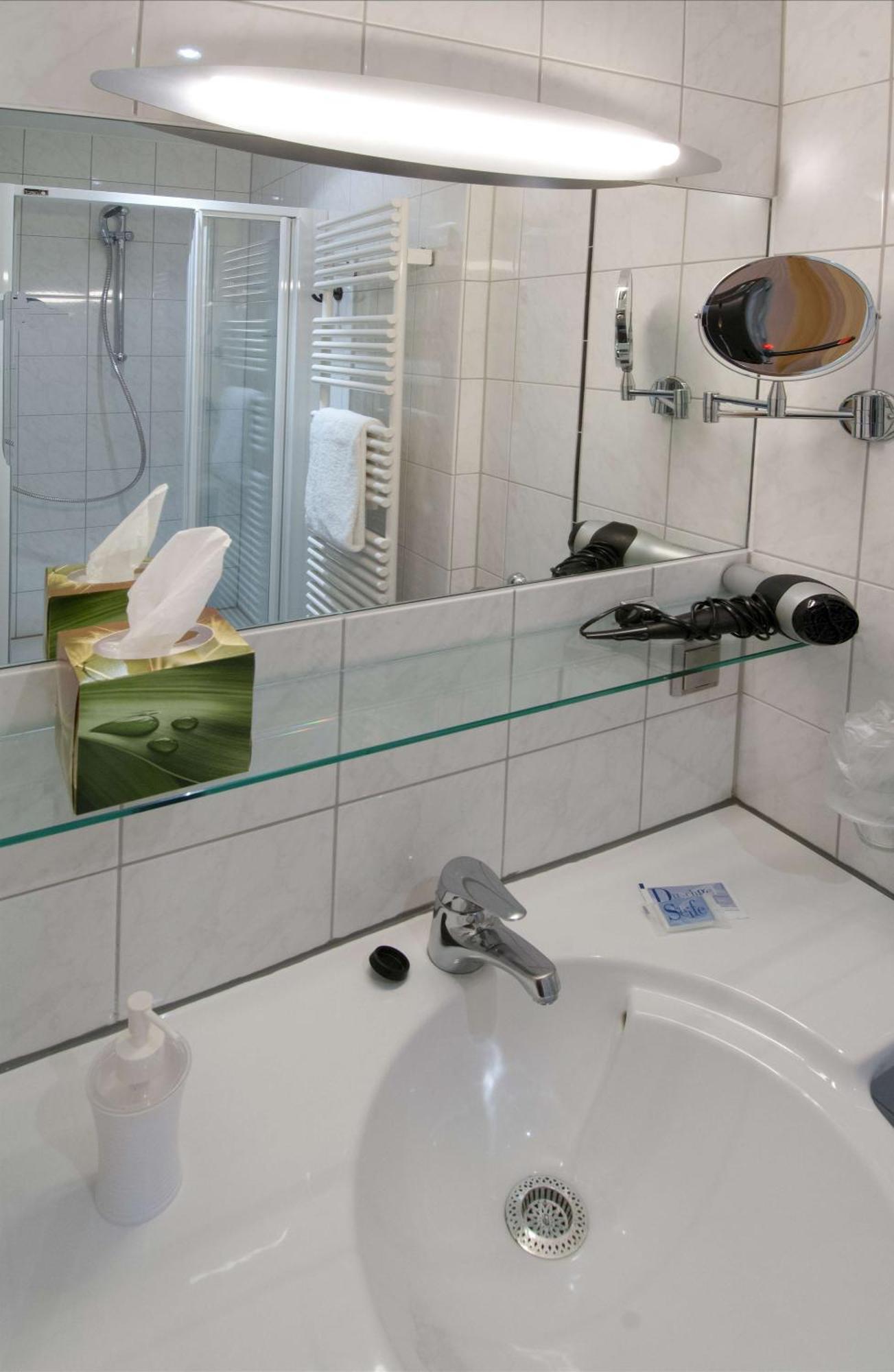 Hotel Garni Am Goetheplatz Bad Munster am Stein-Ebernburg Room photo