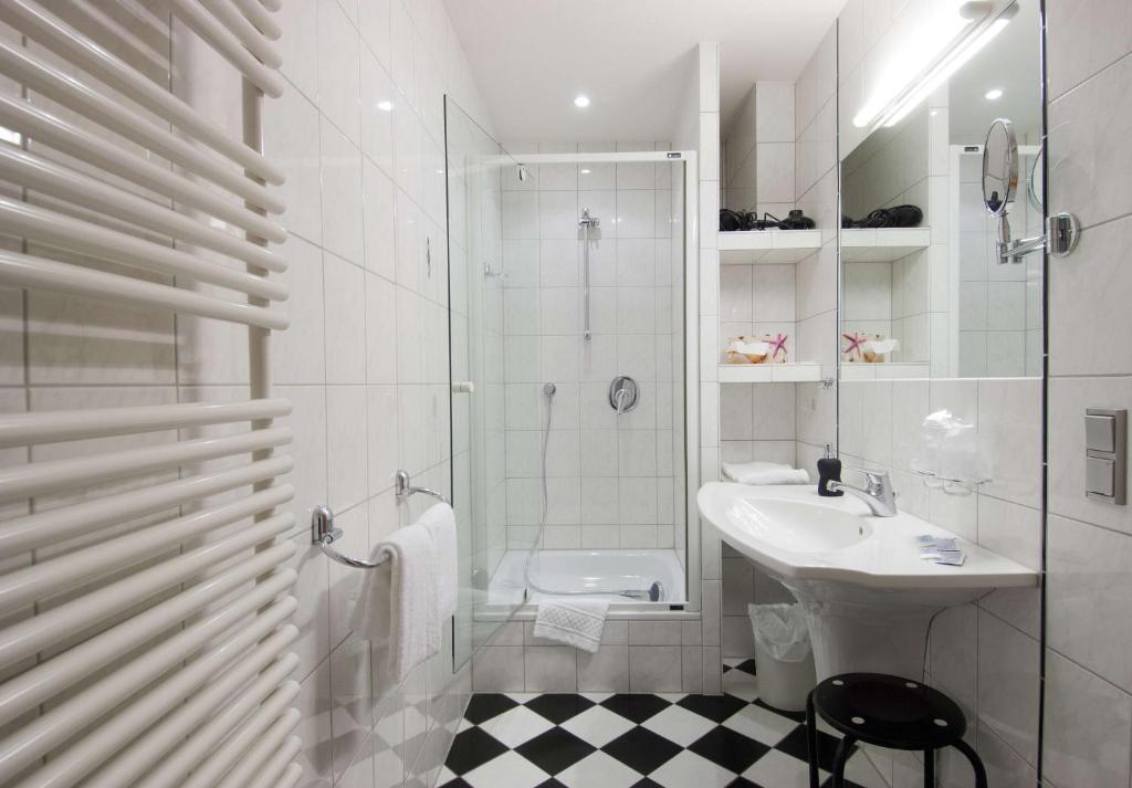 Hotel Garni Am Goetheplatz Bad Munster am Stein-Ebernburg Room photo